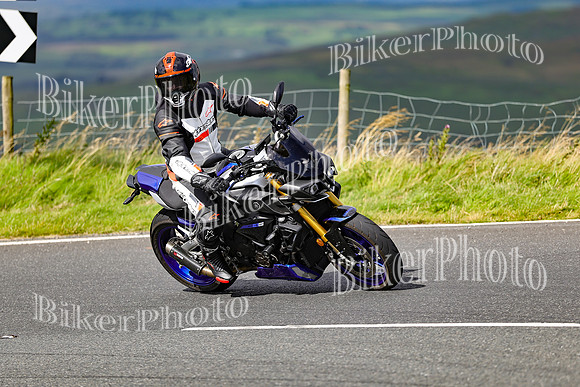 250A8370