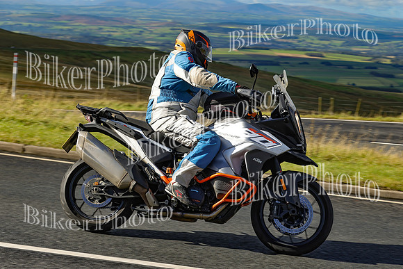 250A4372