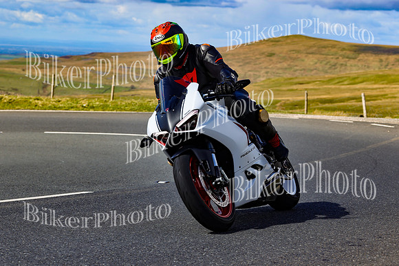 250A4108