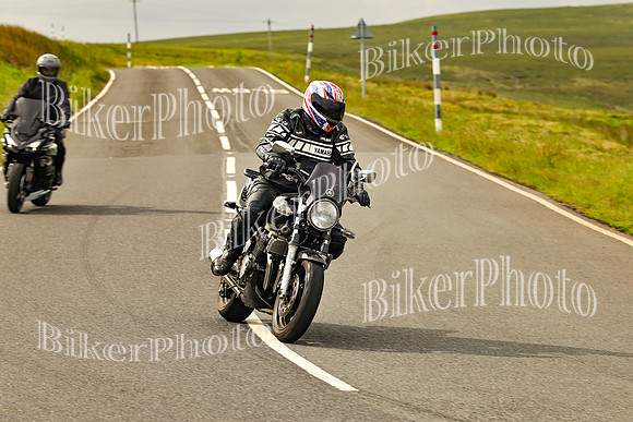 250A5892