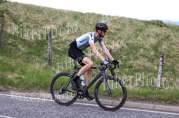 069A3737