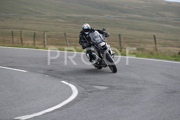 1DX25982_1