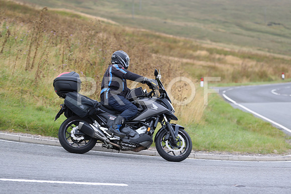 1DX27353_1