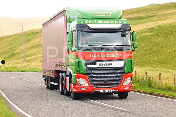 3N3A3085